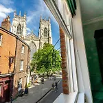 19 High Petergate - Next To York Minster