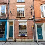 19 High Petergate - Next To York Minster