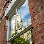 19 High Petergate - Next To York Minster